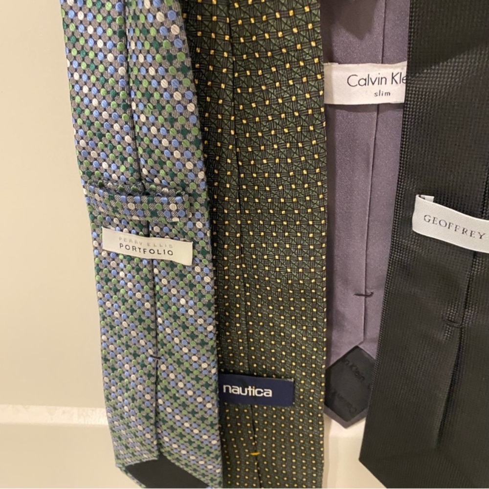 4 Designer Mens ties Calvin Klein Slim Fit -G. Beene -Nautica-Perry Ellis